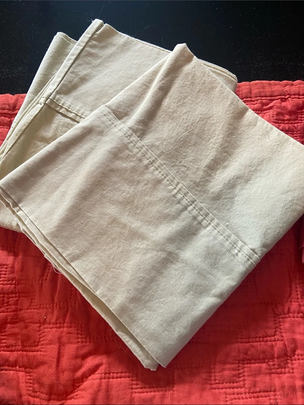 1Orange Pillow Sham, 4 pair Pillow Cases 2orange, 2black, 2dark red, and 2tan